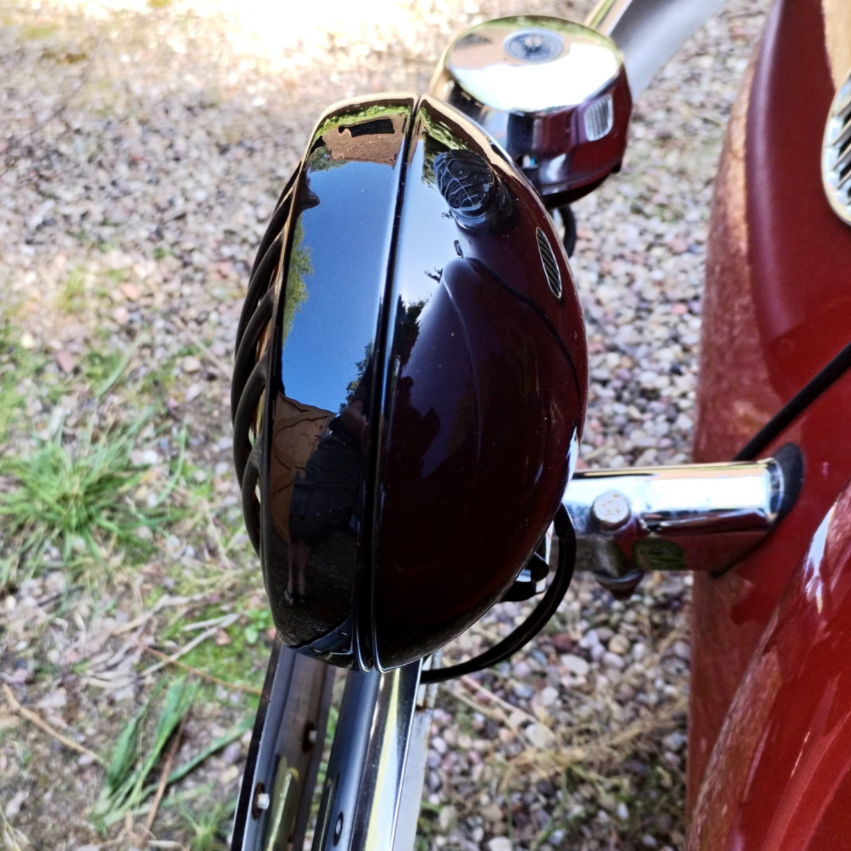 Spot Light With Black 356 style grilles - Amber