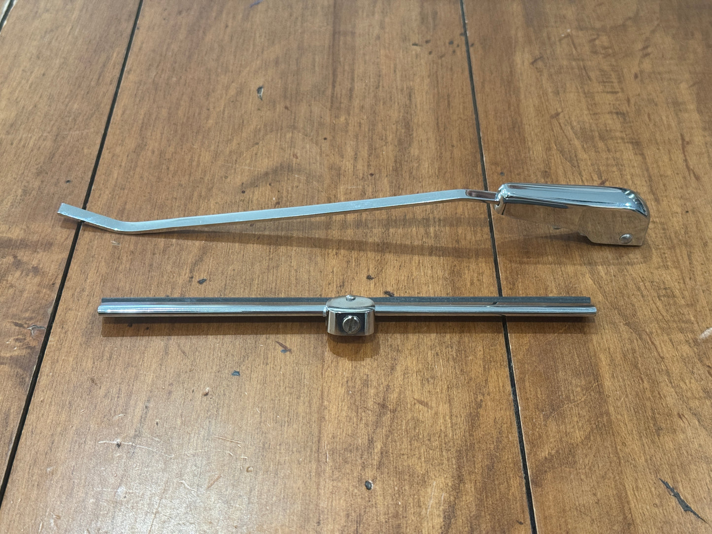 Bug Wiper Arm & Blade Kit Stainless Steel With Chrome Finish 52-57