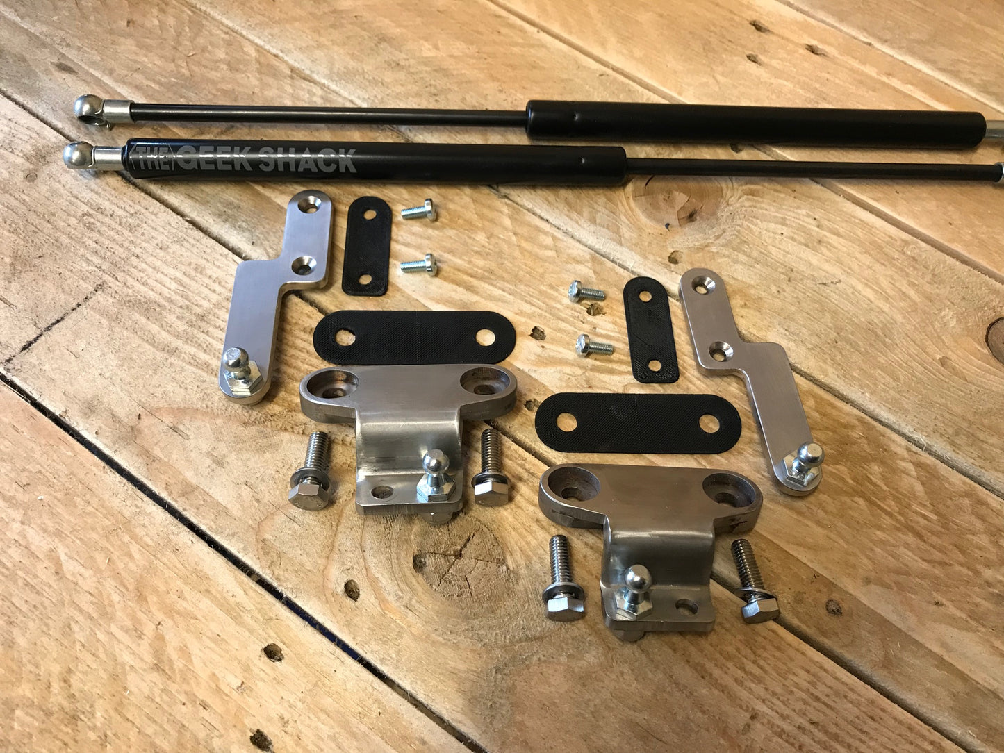 Tailgate Strut Kit