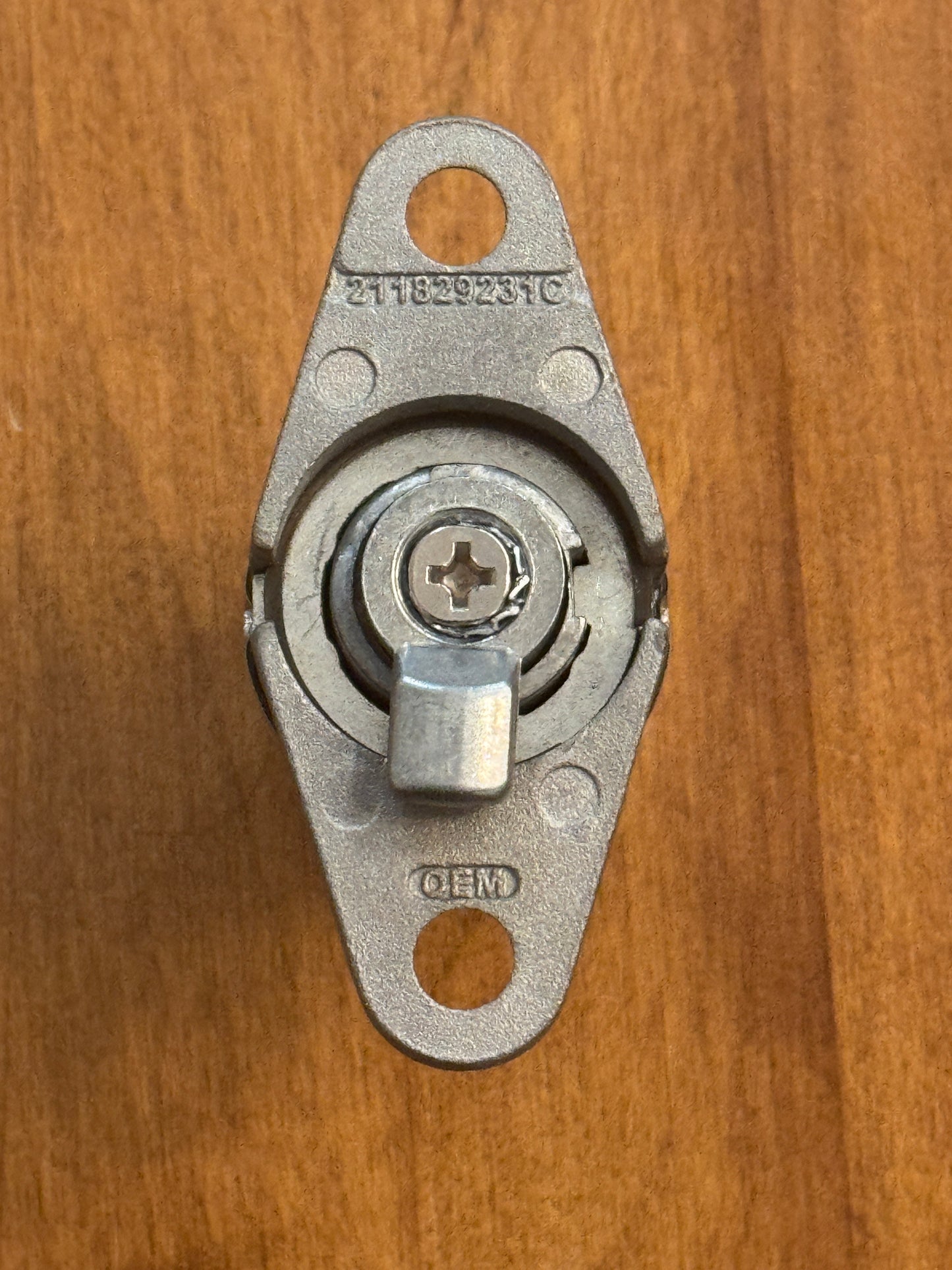 Push Button Tailgate Lock With 2 T code keys