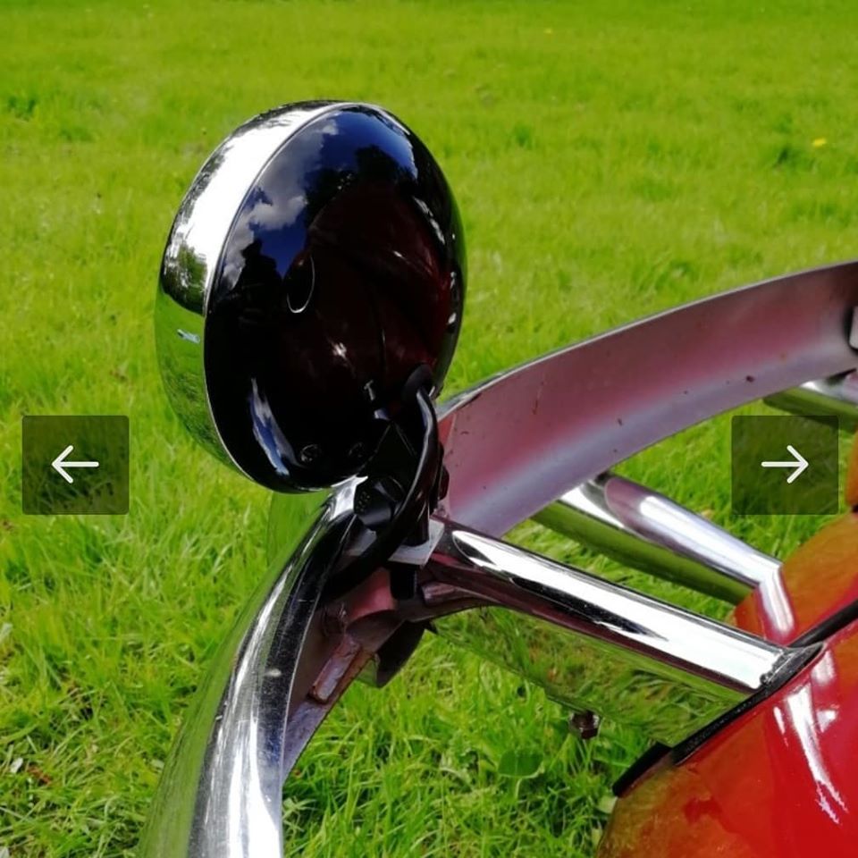 Spot Light With 356 Grilles MK2 Style - Red