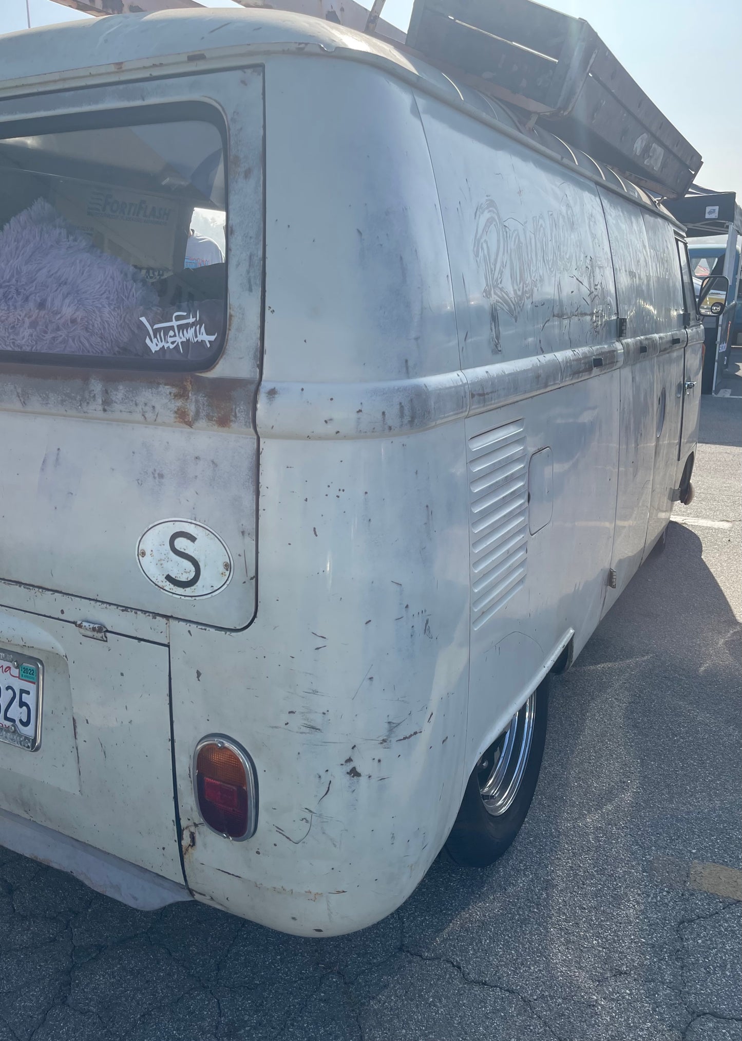 MAGNETIC SWEDEN "S" COUNTRY BADGE - Classic