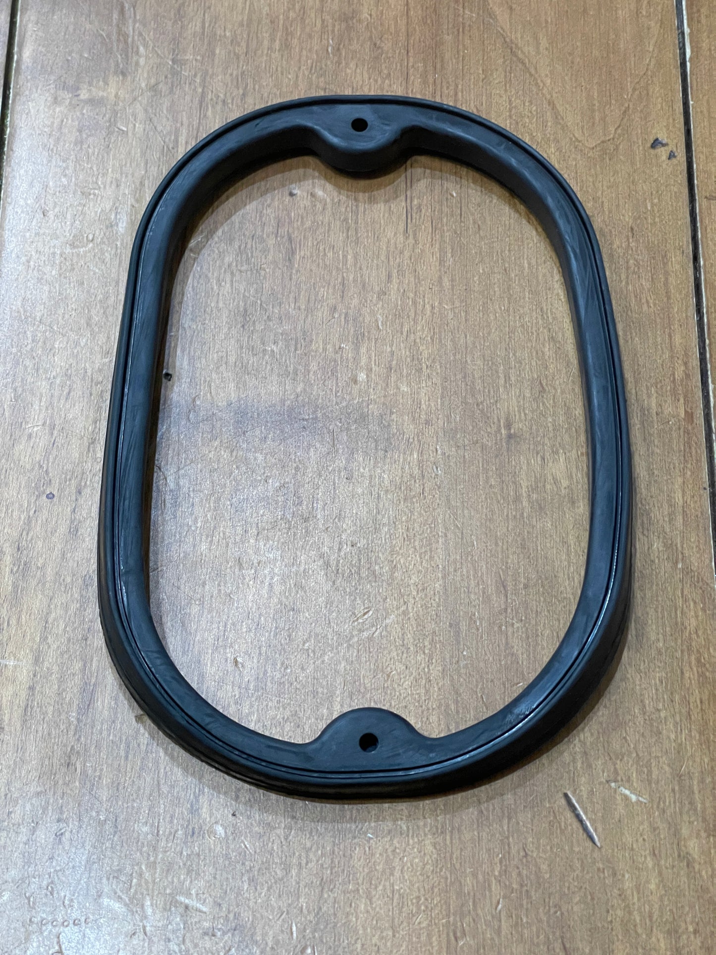 TAIL LIGHT SEALS - LEFT & RIGHT