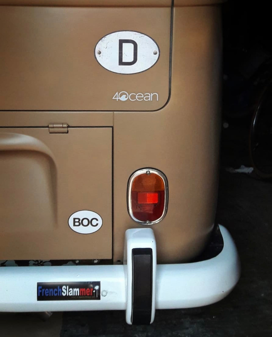 MAGNETIC GERMAN "D" COUNTRY BADGE