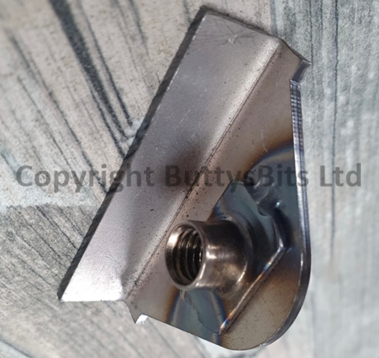 Engine lid stay mount