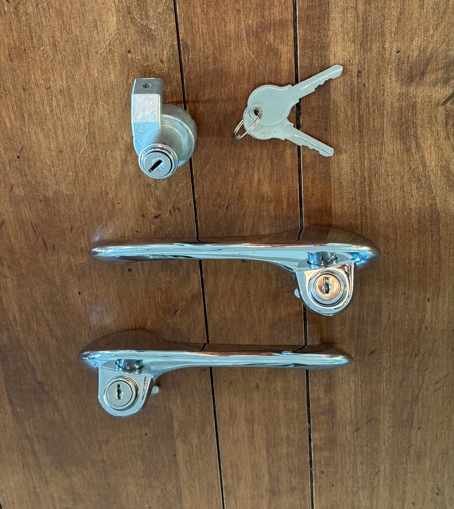 Karmann Ghia Door Handles and Ignition Set 64-66