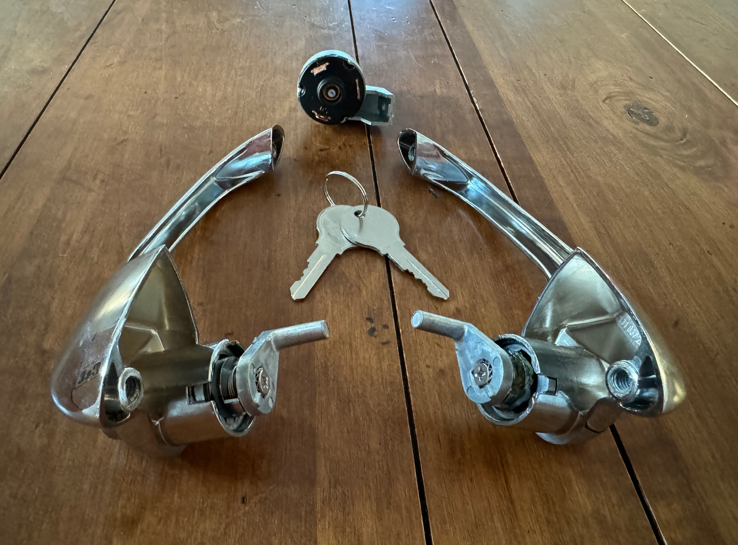 Karmann Ghia Door Handles and Ignition Set 64-66