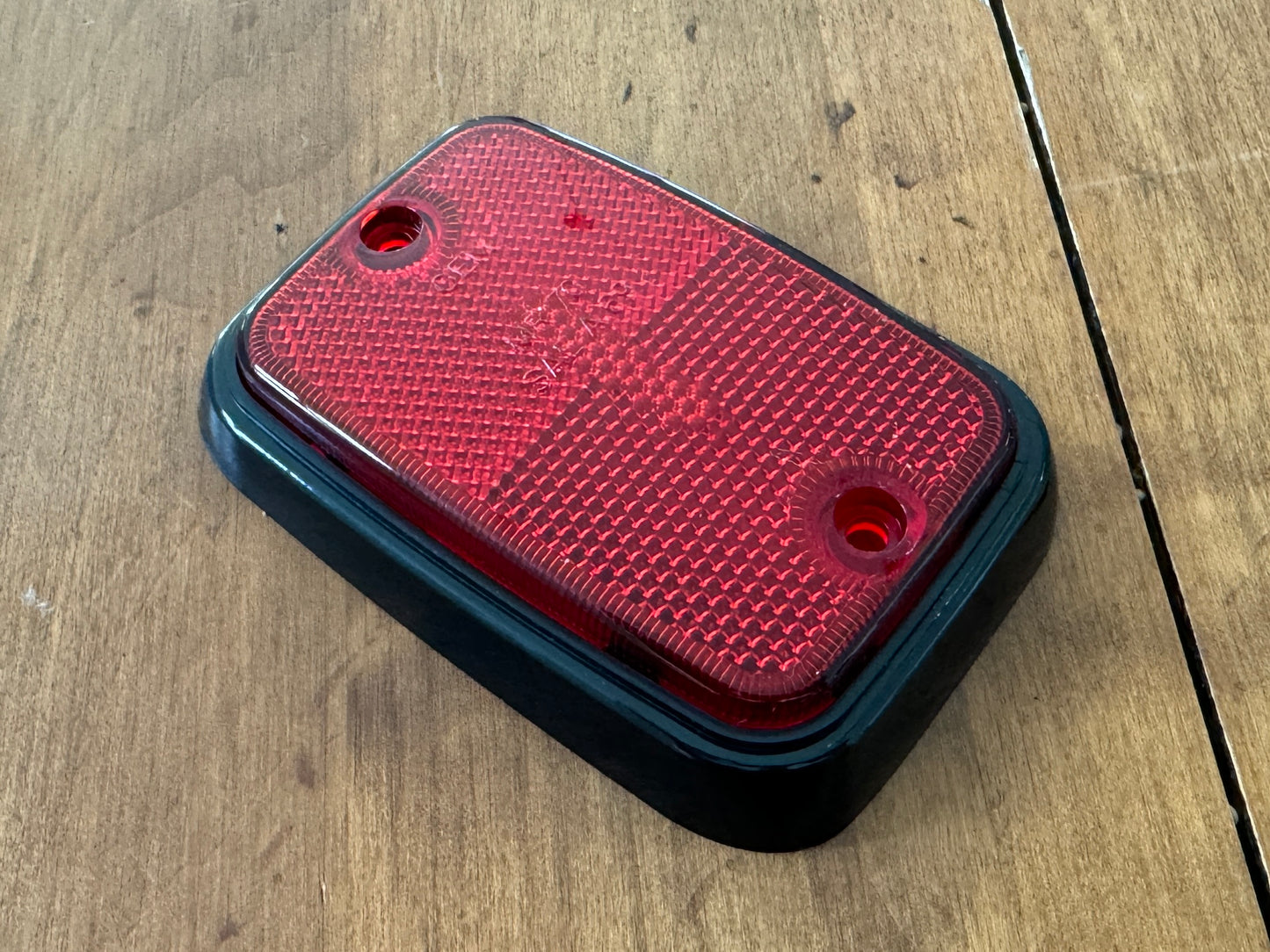 Side Marker - Red / Black