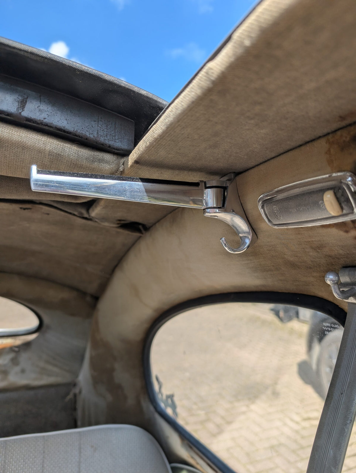 Beetle Coat Hanger – GHE Perohaus style