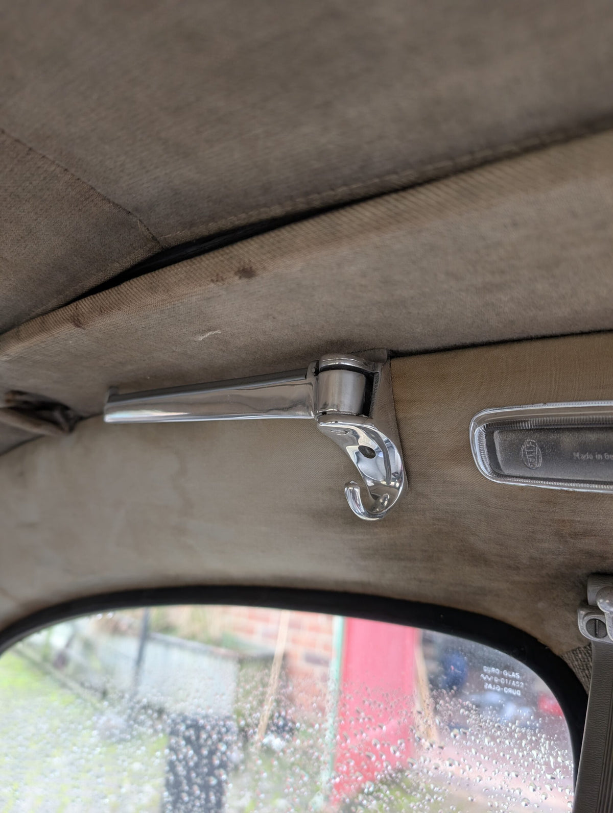 Beetle Coat Hanger – GHE Perohaus style