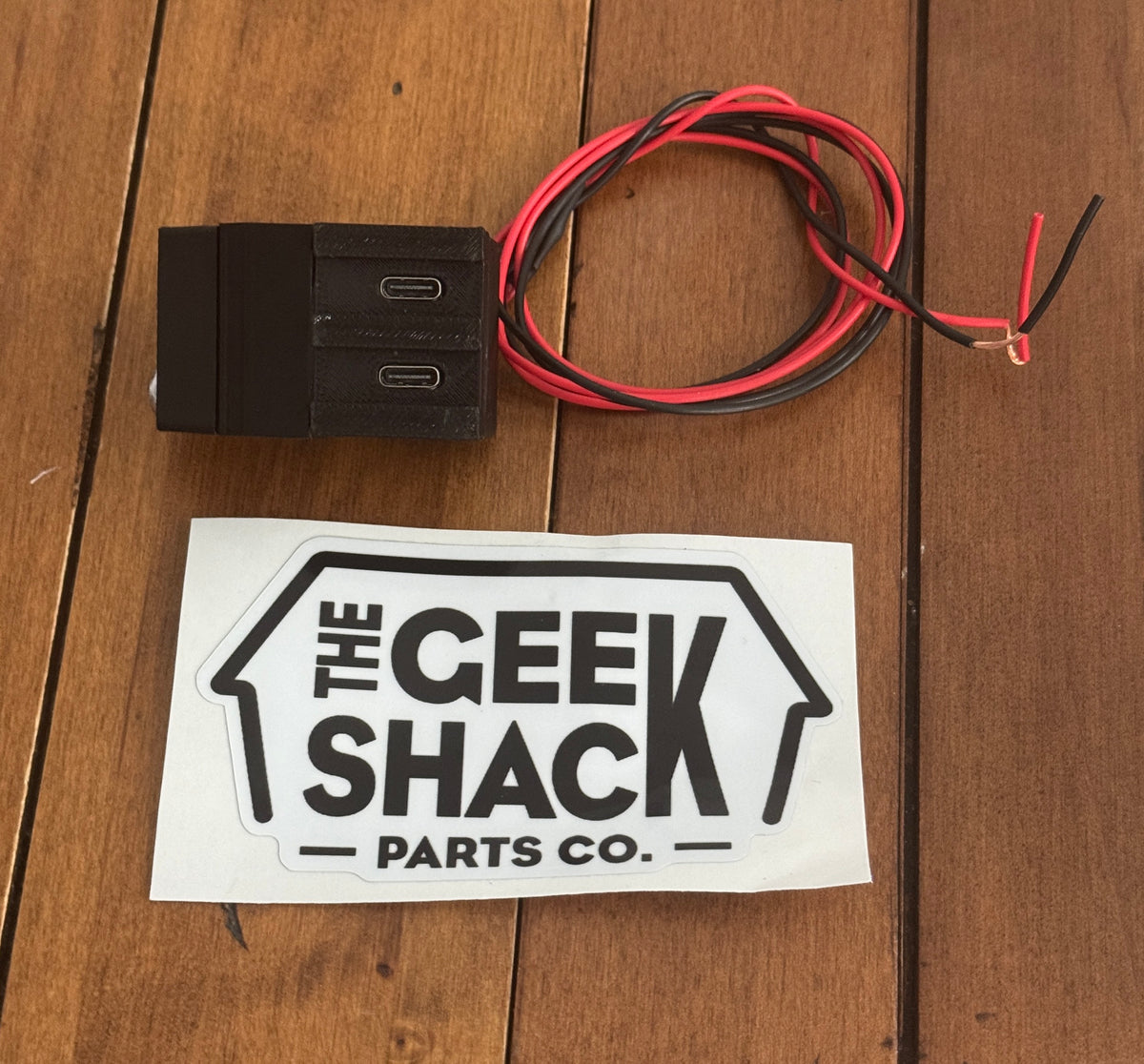 Splitscreen Bus stealth USB-C charger
