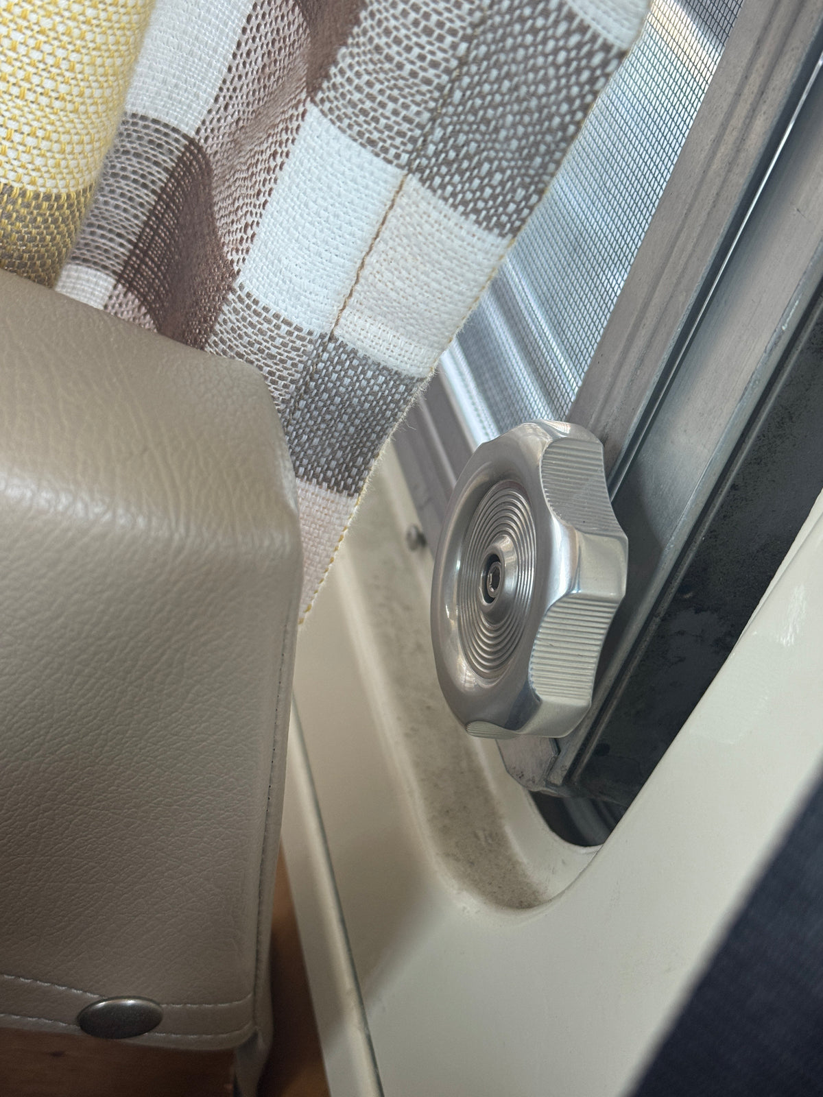 Westfalia Louvre Window Knob - Billet Aluminum
