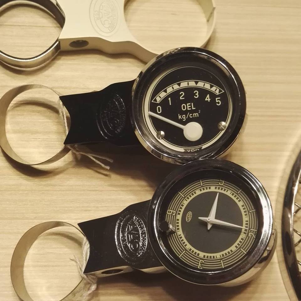 Gauge Holder (Motometer Style)