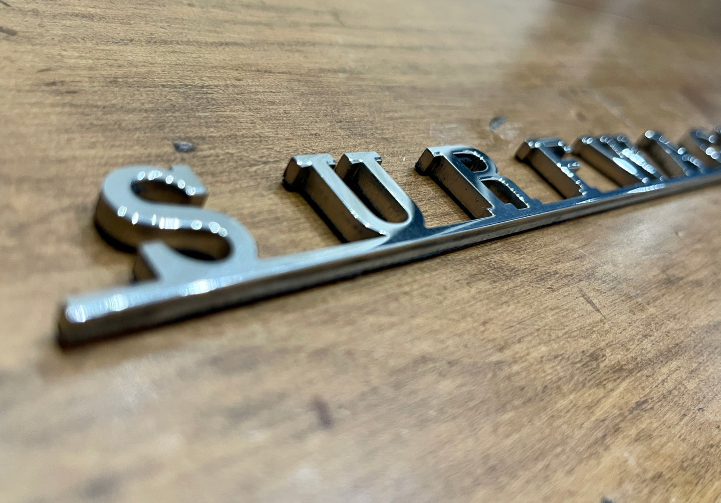 SURFWAGEN Stainless Steel Script